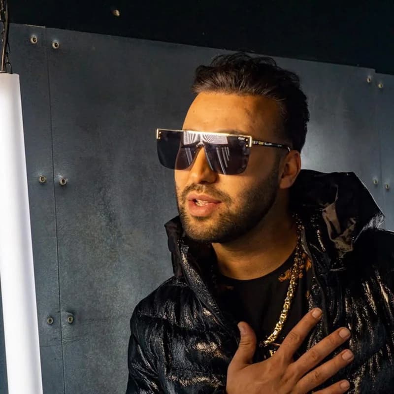 Almas Farahi